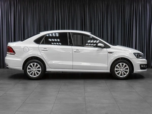 Седан Volkswagen Polo 2016 года, 1079000 рублей, Тюмень