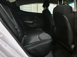 Седан Hyundai Elantra 2013 года, 989000 рублей, Ачинск