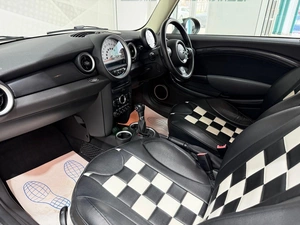 Хетчбэк MINI Cooper 2012 года, 1099000 рублей, Красноярск
