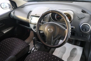 Хетчбэк Nissan Note 2006 года, 649000 рублей, Омск