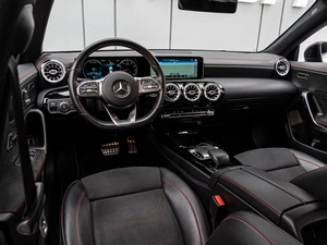 Седан Mercedes-benz CLA-класс 2019 года, 2845000 рублей, Краснодар