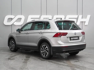 Внедорожник Volkswagen Tiguan 2018 года, 2334000 рублей, Воронеж