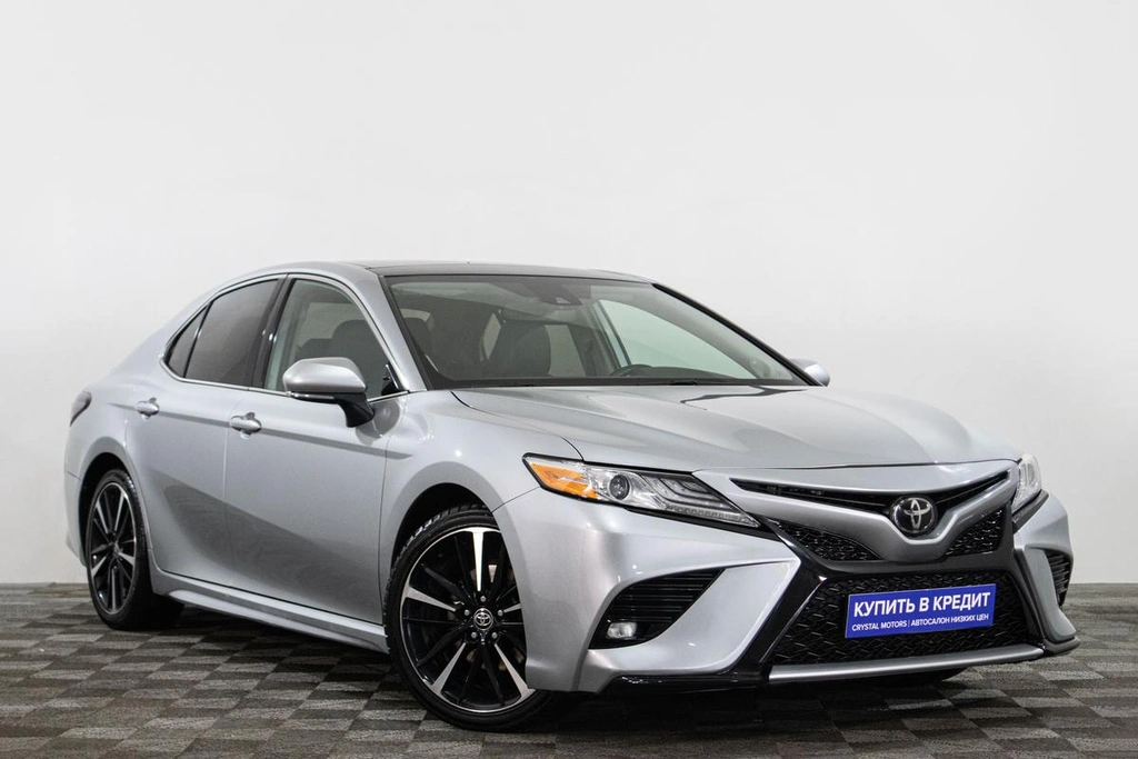 Седан Toyota Camry 2020 года, 2799000 рублей, Сургут