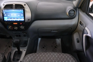 Внедорожник Toyota RAV4 2002 года, 789000 рублей, Омск