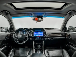 Седан Honda Accord 2016 года, 1999000 рублей, Красноярск