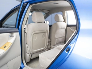 Хетчбэк Toyota Corolla 2004 года, 610000 рублей, Омск