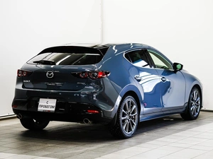 Хетчбэк Mazda 3 2019 года, 1699000 рублей, Красноярск
