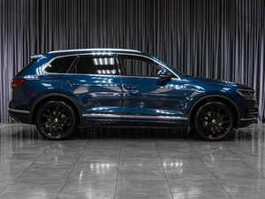 Внедорожник Volkswagen Touareg 2019 года, 5999000 рублей, Тюмень