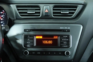 Седан Kia Rio 2016 года, 999000 рублей, Омск