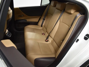 Седан Lexus ES 2021 года, 3890000 рублей, Казань
