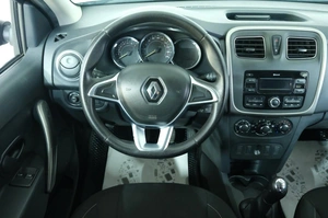 Седан Renault Logan Stepway 2020 года, 1139000 рублей, Омск