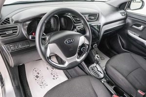 Хетчбэк Kia Rio 2015 года, 799000 рублей, Красноярск