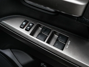 Внедорожник Toyota Land Cruiser 2011 года, 5500000 рублей, Краснодар