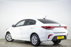 Седан Kia Rio 2018 года, 1349000 рублей, Оренбург
