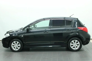 Хетчбэк Nissan Tiida 2011 года, 845000 рублей, Красноярск