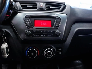 Седан Kia Rio 2013 года, 799000 рублей, Красноярск