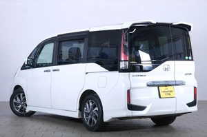 Минивэн Honda Stepwgn Spada 2015 года, 1889000 рублей, Омск