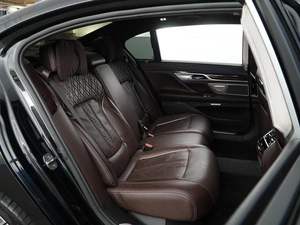 Седан BMW 7 серия 2016 года, 3999077 рублей, Москва