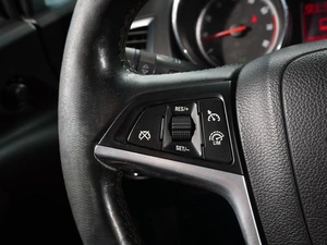 Седан Opel Astra 2013 года, 715000 рублей, Тверь