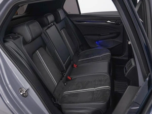 Хетчбэк Volkswagen Golf 2022 года, 2888444 рублей, Москва