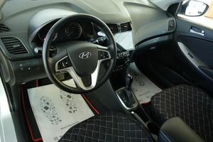 Седан Hyundai Solaris 2016 года, 1099000 рублей, Омск