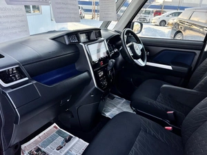 Минивэн Toyota Roomy 2020 года, 1157000 рублей, Красноярск