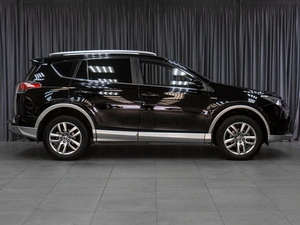 Внедорожник Toyota RAV4 2017 года, 2339000 рублей, Тюмень