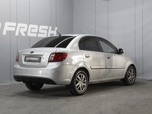 Седан Kia Rio 2010 года, 460000 рублей, Омск