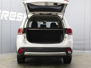 Внедорожник Mitsubishi Outlander 2015 года, 1800000 рублей, Омск