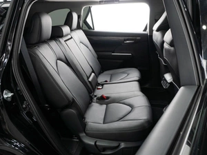 Внедорожник Toyota Highlander 2026 года, 5630000 рублей, Тюмень