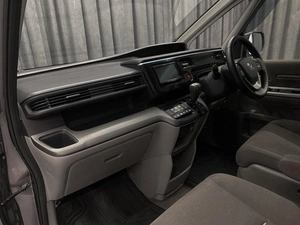 Минивэн Honda Stepwgn Spada 2015 года, 1580000 рублей, Красноярск