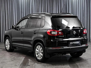 Внедорожник Volkswagen Tiguan 2010 года, 1125000 рублей, Ставрополь