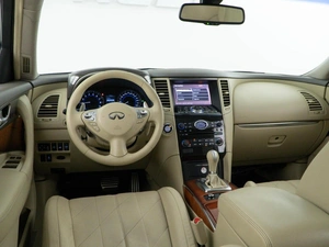 Внедорожник Infiniti QX70 2015 года, 2549999 рублей, Москва