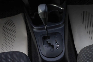 Хетчбэк Toyota Vitz 2018 года, 1179000 рублей, Новосибирск