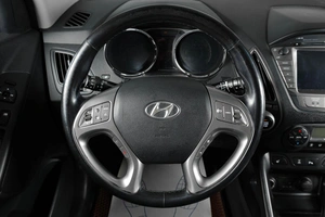 Внедорожник Hyundai ix35 2015 года, 1599000 рублей, Тюмень