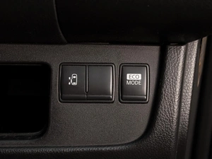 Минивэн Nissan Serena 2010 года, 1090000 рублей, Омск