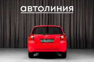 Хетчбэк Toyota Corolla 2003 года, 535000 рублей, Красноярск