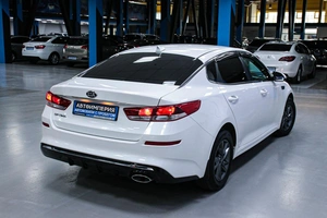 Седан Kia Optima 2018 года, 1603000 рублей, Солонцы
