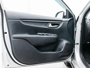 Хетчбэк Kia Rio X-Line 2019 года, 1450000 рублей, Красноярск