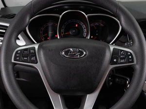 Универсал ВАЗ (LADA) Vesta Cross 2018 года, 950000 рублей, Тюмень