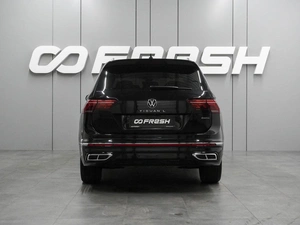 Внедорожник Volkswagen Tiguan L 2023 года, 4876000 рублей, Воронеж