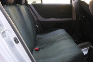 Хетчбэк Toyota Vitz 2005 года, 549000 рублей, Омск
