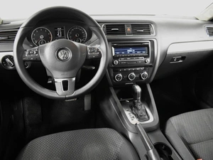 Седан Volkswagen Jetta 2012 года, 1019900 рублей, Казань