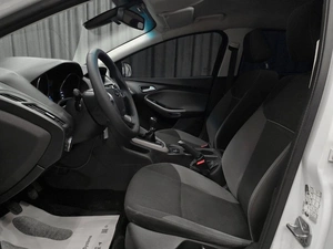 Хетчбэк Ford Focus 2011 года, 640000 рублей, Красноярск