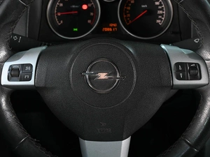 Седан Opel Astra 2011 года, 719000 рублей, Ростов-на-Дону