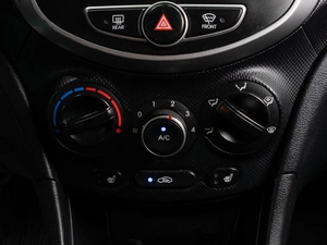 Седан Hyundai Solaris 2014 года, 779000 рублей, Тюмень