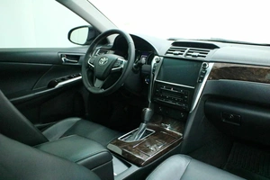 Седан Toyota Camry 2017 года, 2200000 рублей, Красноярск