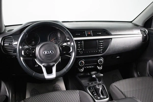 Седан Kia Rio 2018 года, 1319000 рублей, Сургут