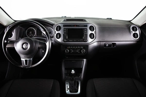 Внедорожник Volkswagen Tiguan 2015 года, 1599000 рублей, Пермь