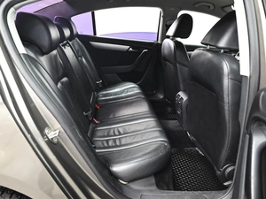 Седан Volkswagen Passat 2011 года, 919000 рублей, Ставрополь